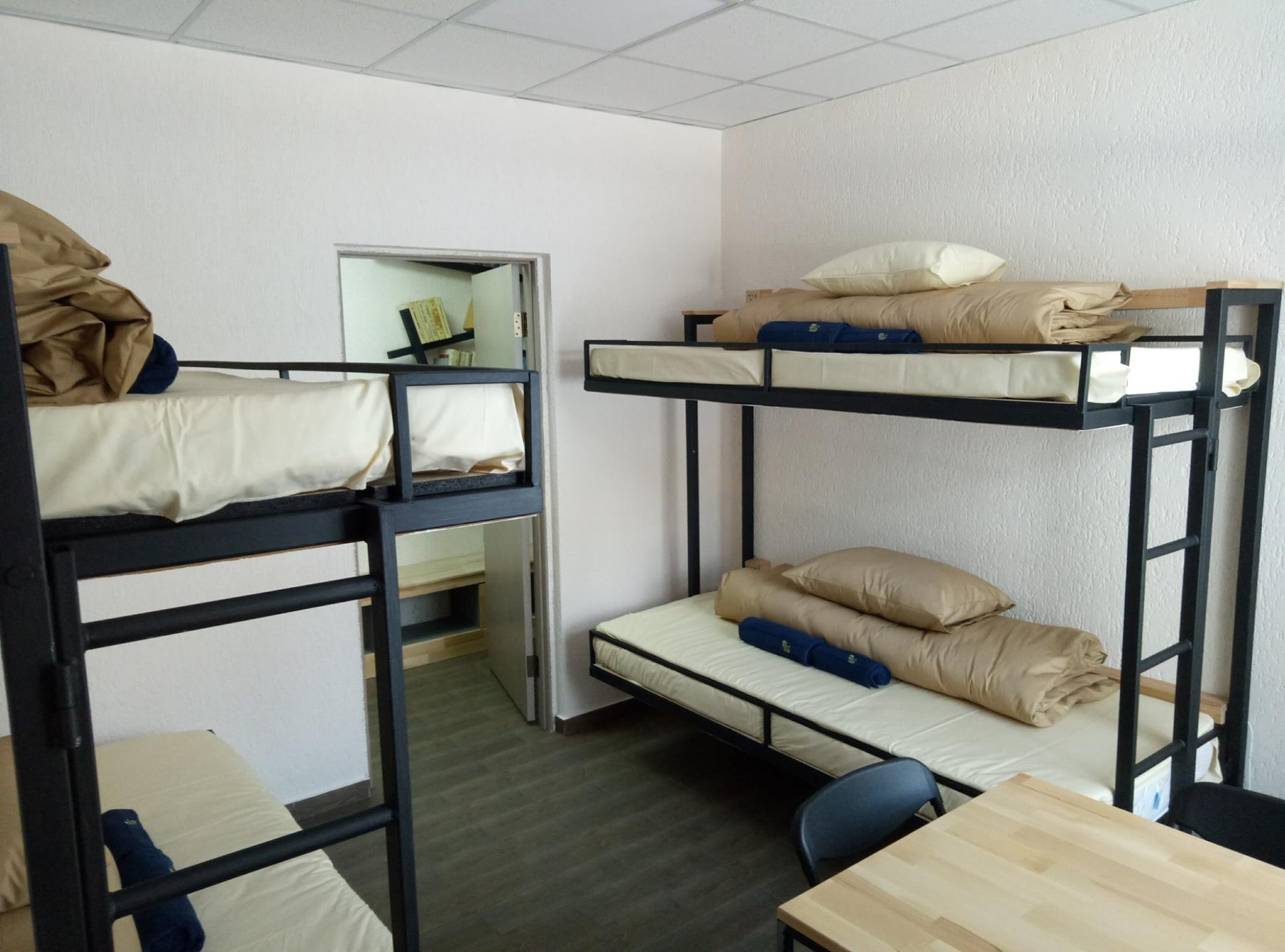 Болоки 4-місний